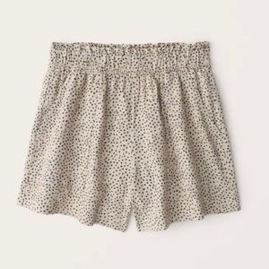 Abercrombie • Pull on Linen Shorts in Animal Print